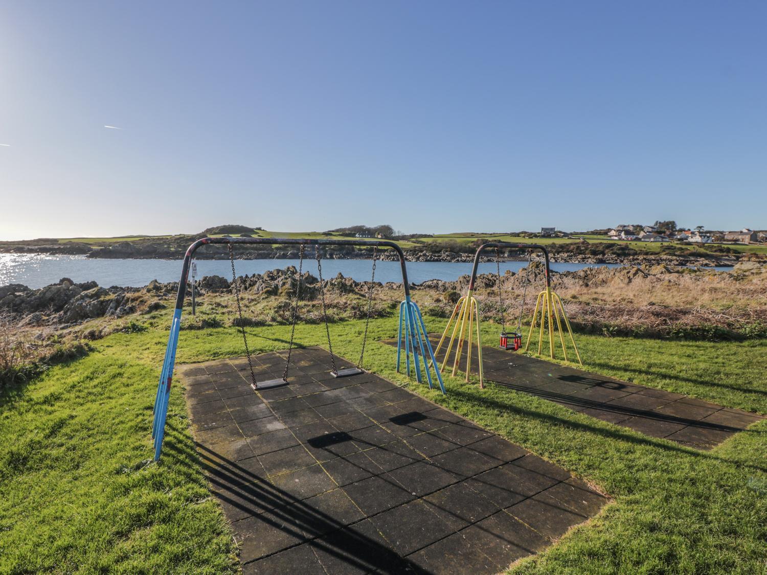 Апартаменты The Moorings Isle of Whithorn Экстерьер фото